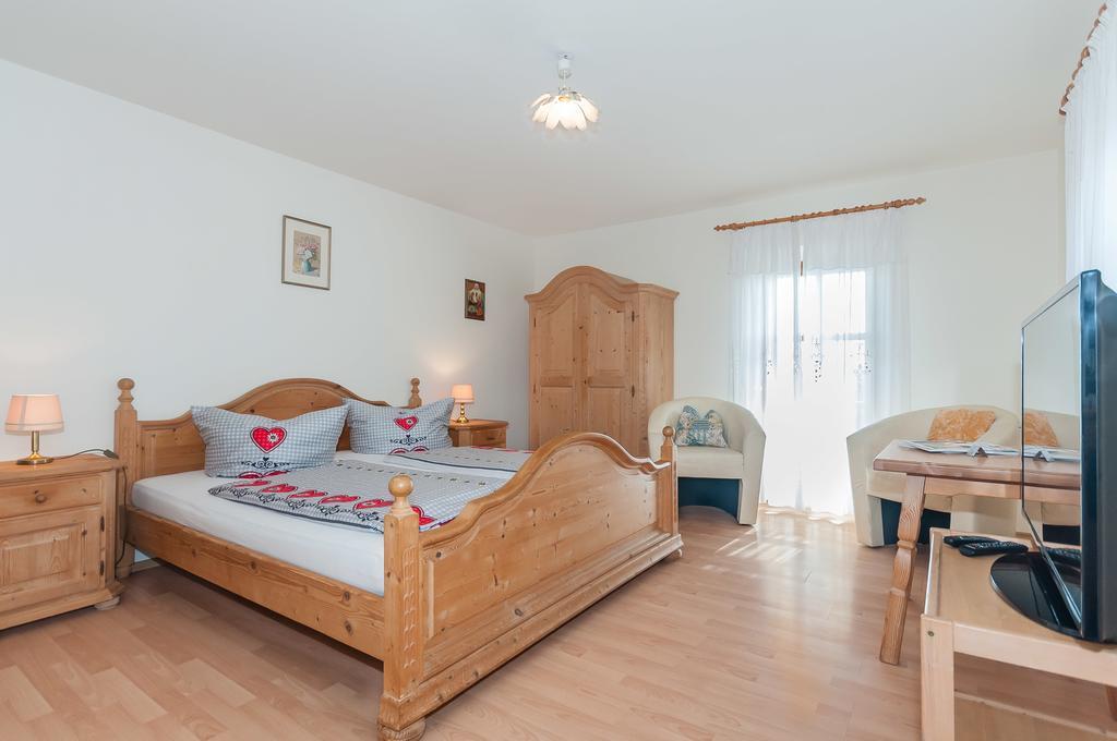 Hôtel Landhaus Weidenhof à Bad Griesbach im Rottal Extérieur photo